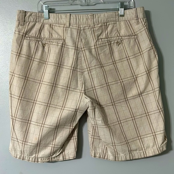 Men’s Shorts Weatherproof Beige/Cream/Tan Plaid Shorts Men’s Size 38 EUC - Picture 2 of 5